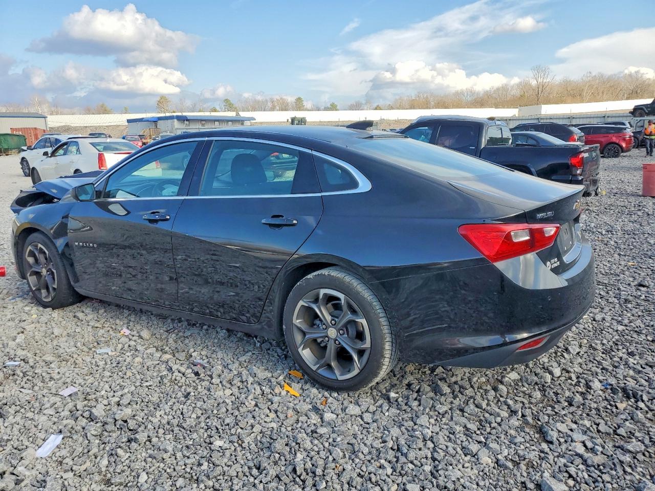 2023 CHEVROLET MALIBU LT photo 2
