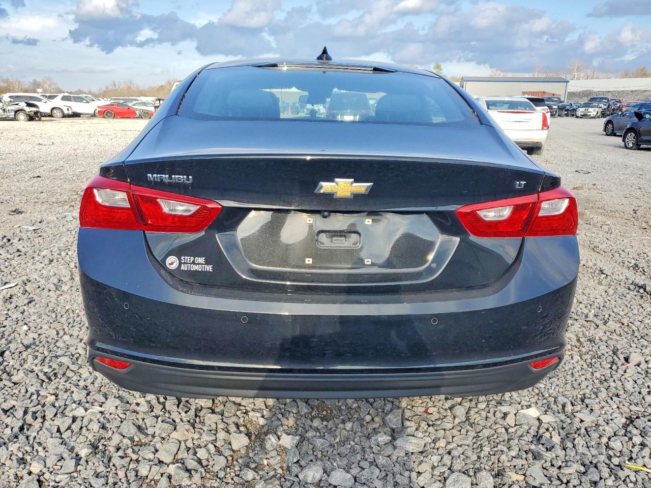 2023 CHEVROLET MALIBU LT photo 6