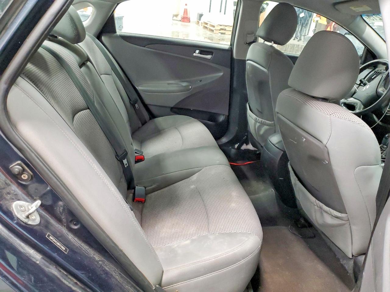 2011 HYUNDAI SONATA GLS photo 10