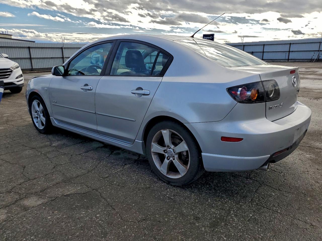 2005 MAZDA 3 S photo 2