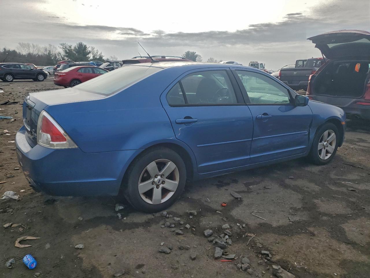 2009 FORD FUSION SE photo 3