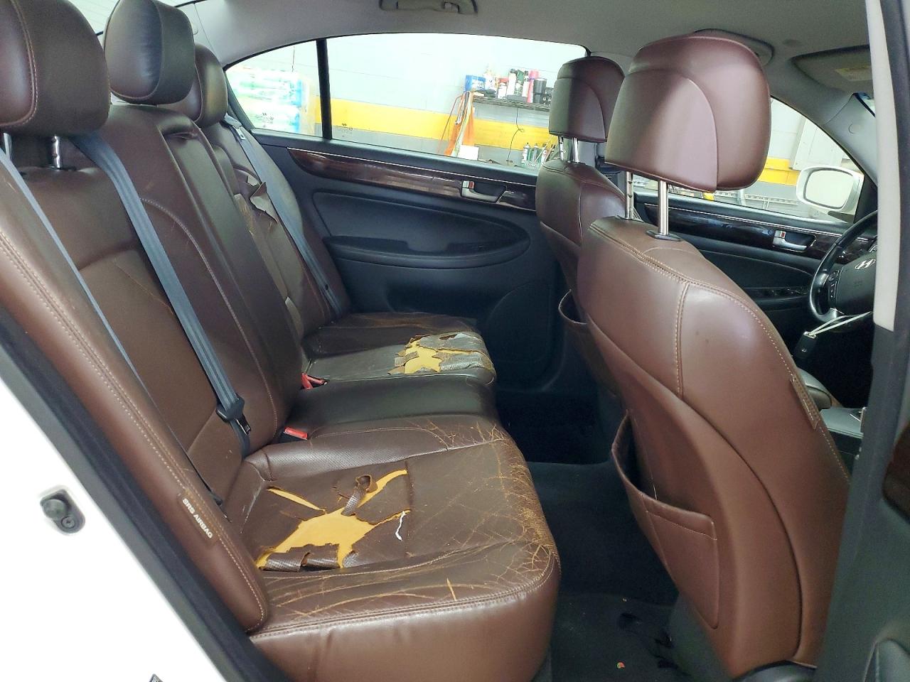 2012 HYUNDAI GENESIS 3.8L V6 photo 10