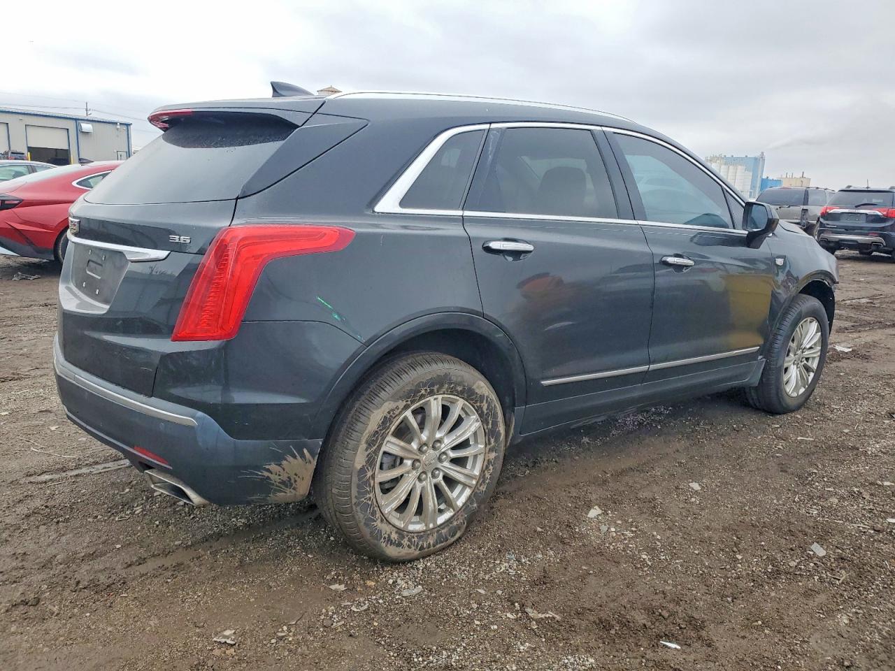 2018 CADILLAC XT5 LUXURY photo 3