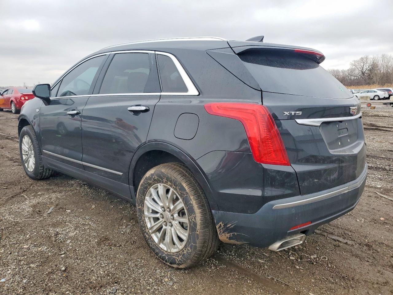 2018 CADILLAC XT5 LUXURY photo 2