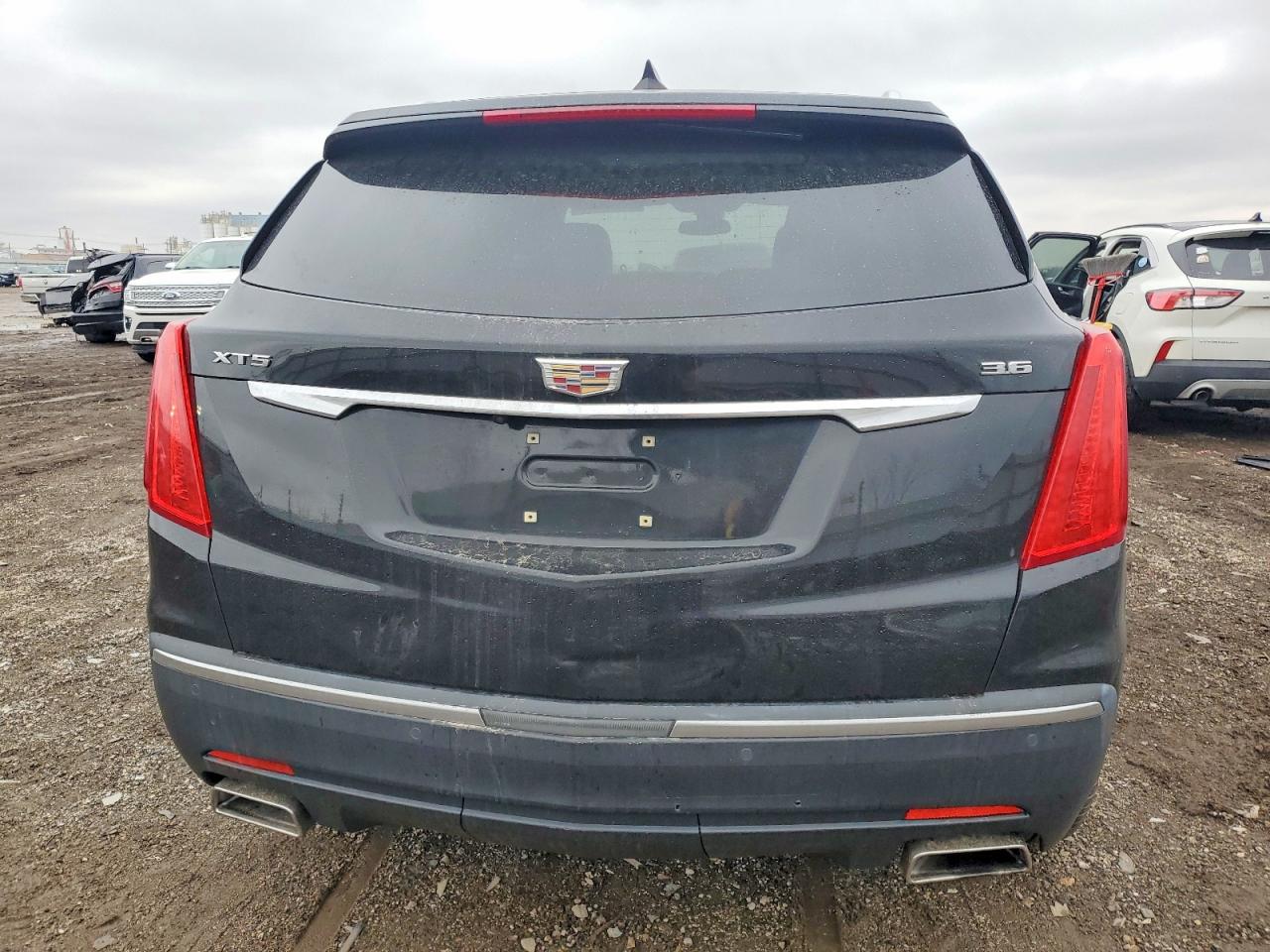 2018 CADILLAC XT5 LUXURY photo 6