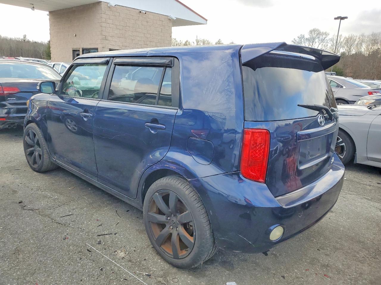2008 TOYOTA SCION XB photo 2