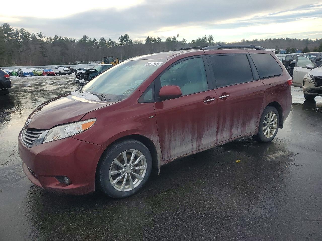 2016 TOYOTA SIENNA