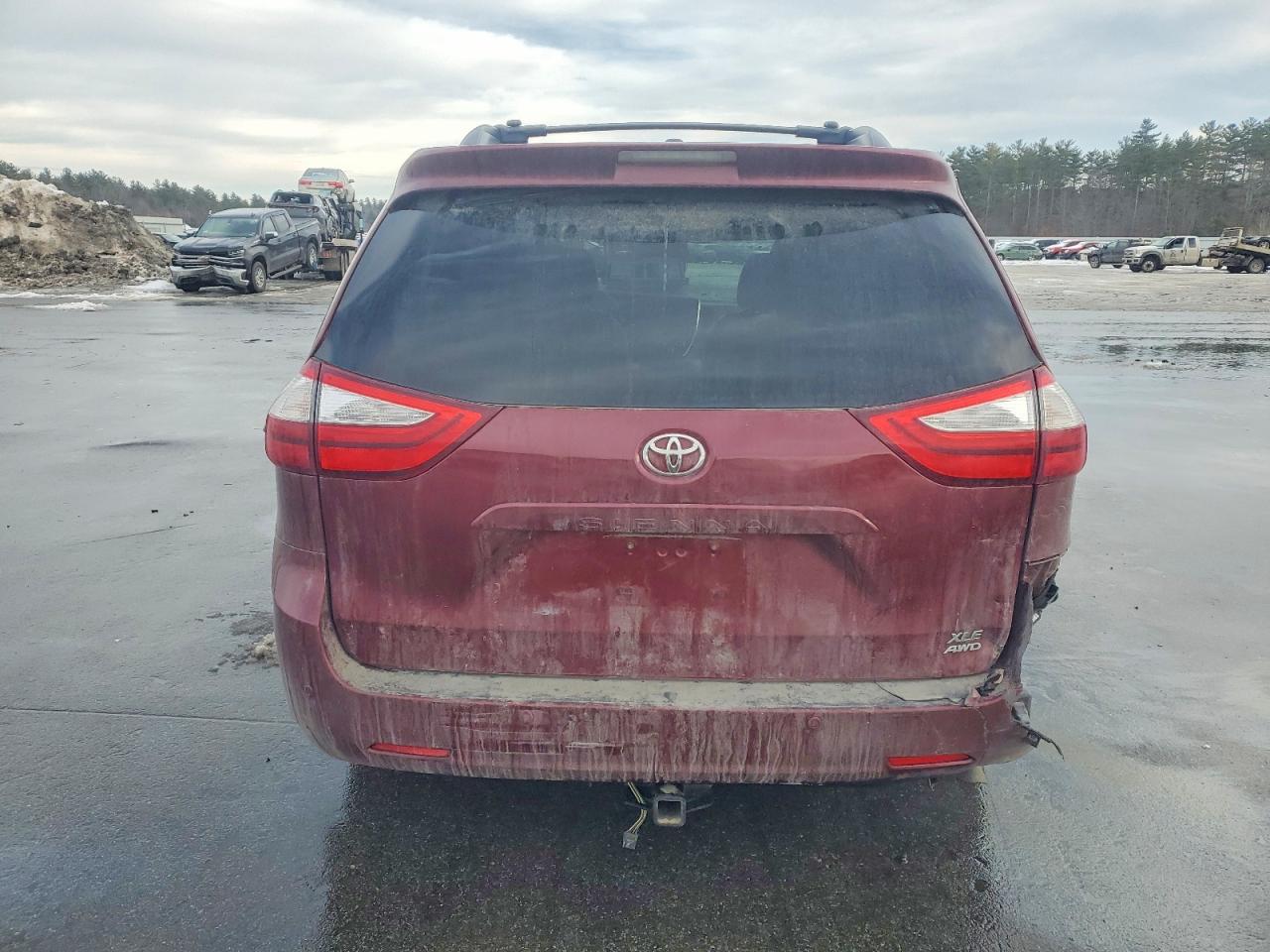 2016 TOYOTA SIENNA XLE photo 6