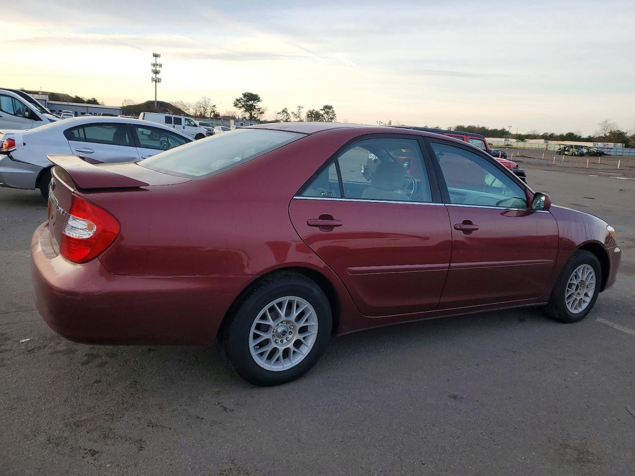 2003 TOYOTA CAMRY LE photo 3