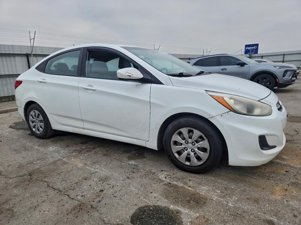 2017 HYUNDAI ACCENT SE photo 4
