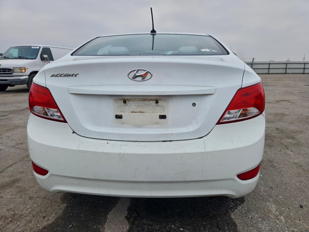 2017 HYUNDAI ACCENT SE photo 6