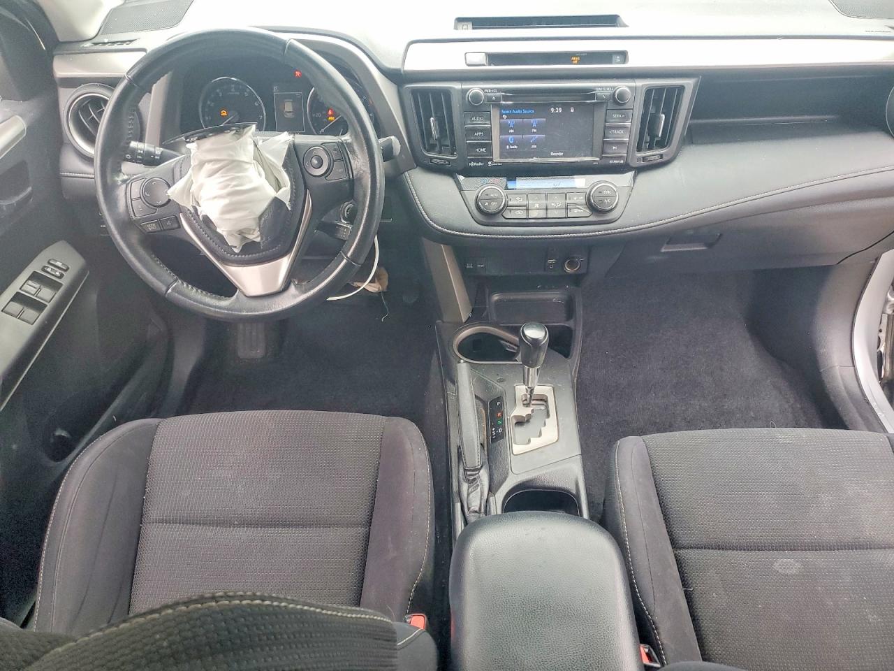 2016 TOYOTA RAV4 XLE photo 8