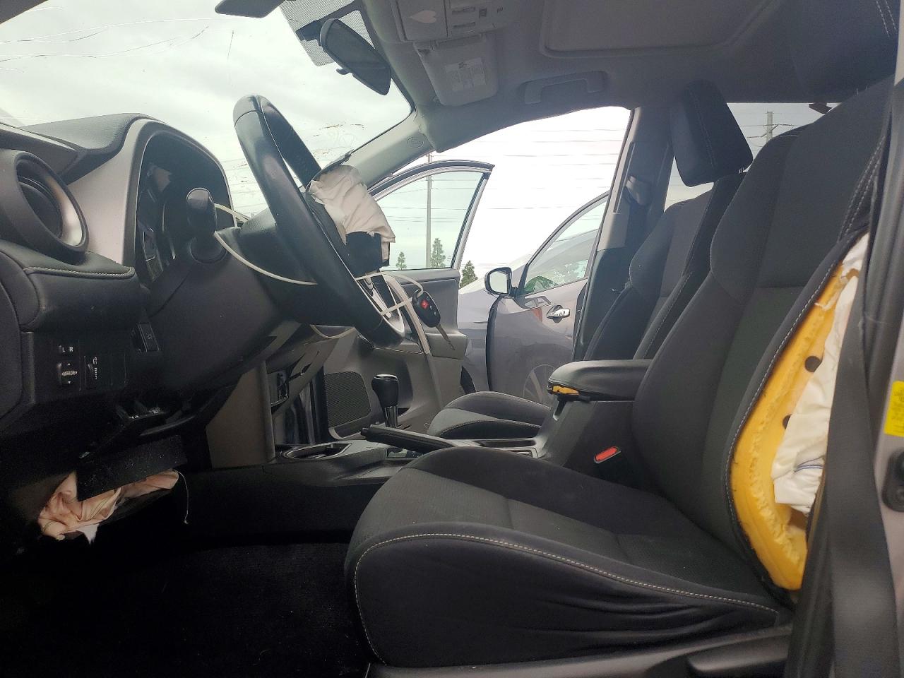 2016 TOYOTA RAV4 XLE photo 7