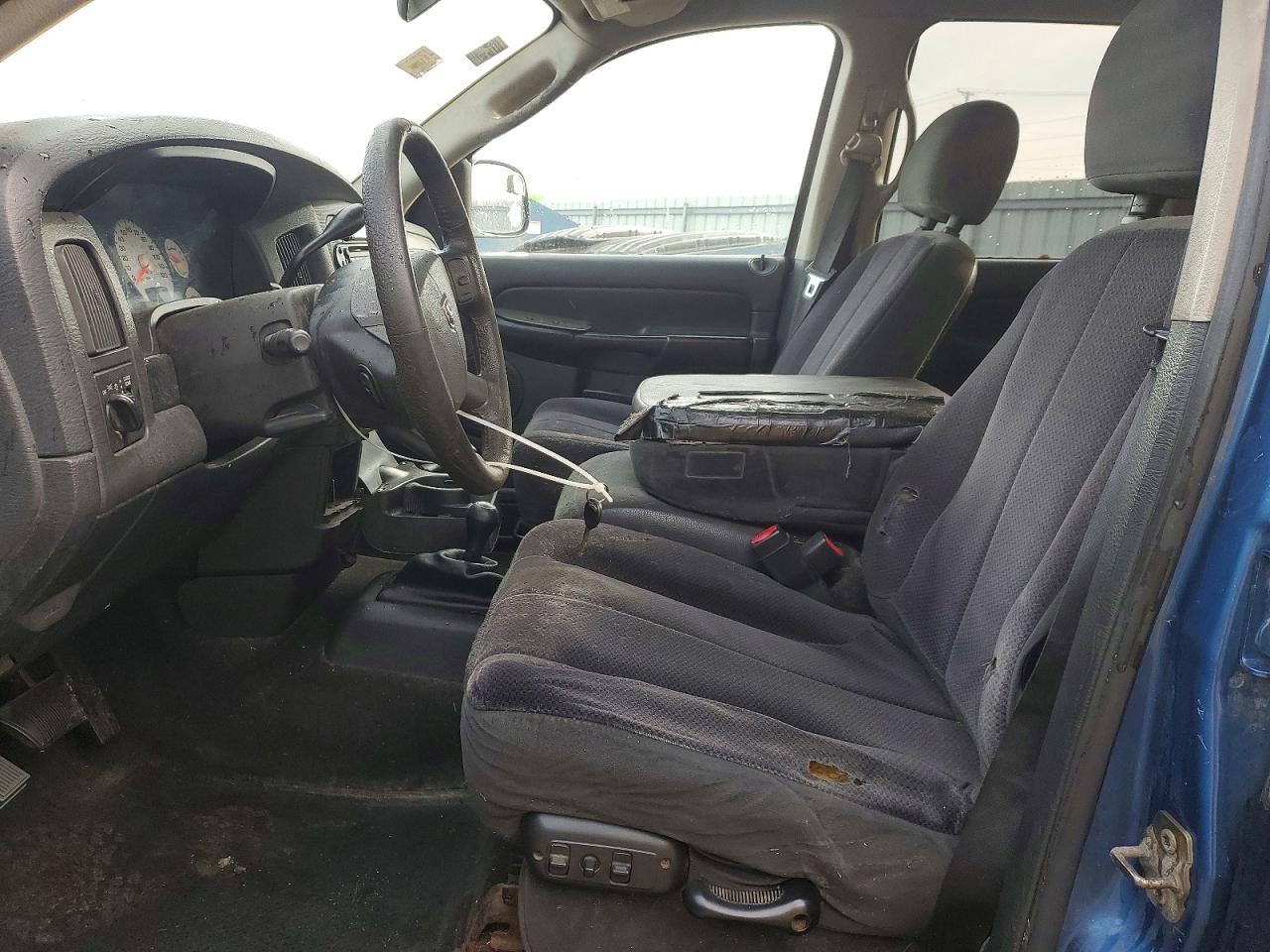 2004 DODGE RAM 1500 ST photo 13
