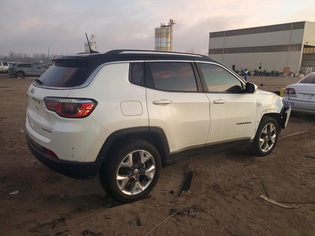 2017 JEEP COMPASS LIMITED photo 3