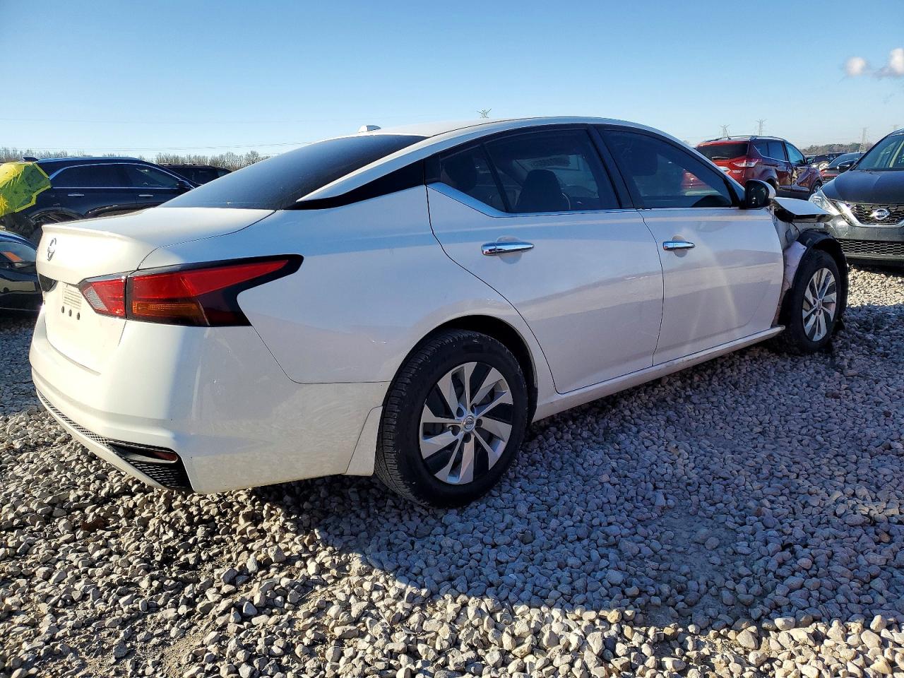 2019 NISSAN ALTIMA S photo 5
