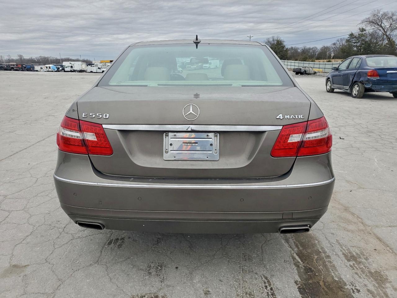2010 MERCEDES-BENZ E 550 4MATIC photo 11