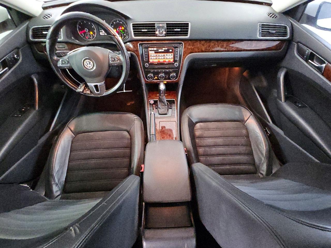 2012 VOLKSWAGEN PASSAT SEL photo 8