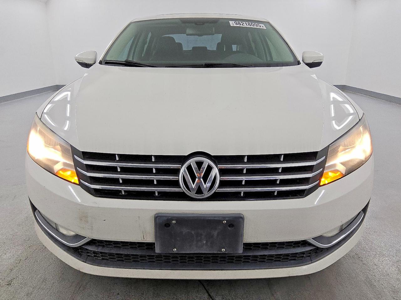 2012 VOLKSWAGEN PASSAT SEL photo 5