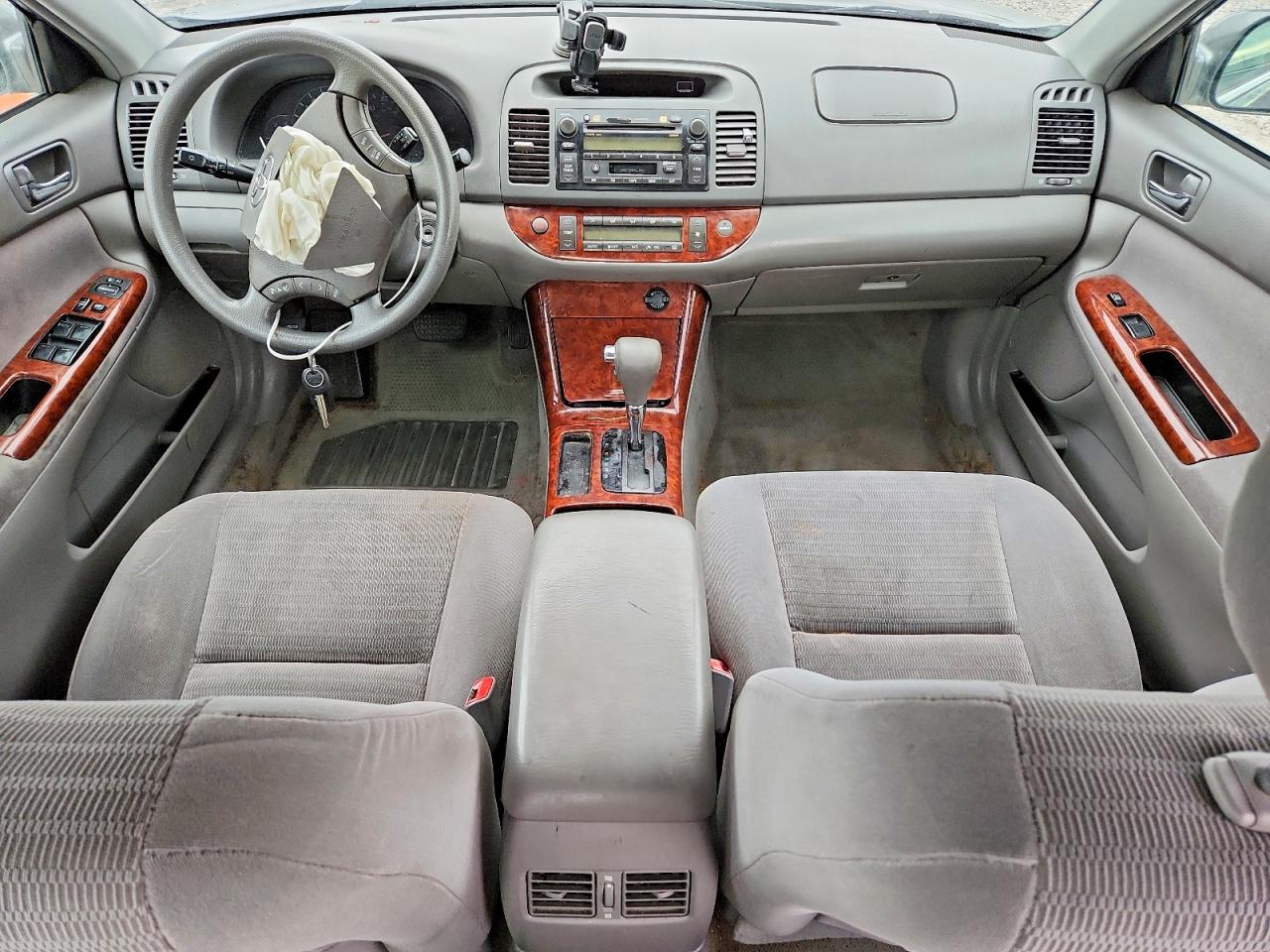 2005 TOYOTA CAMRY LE photo 8