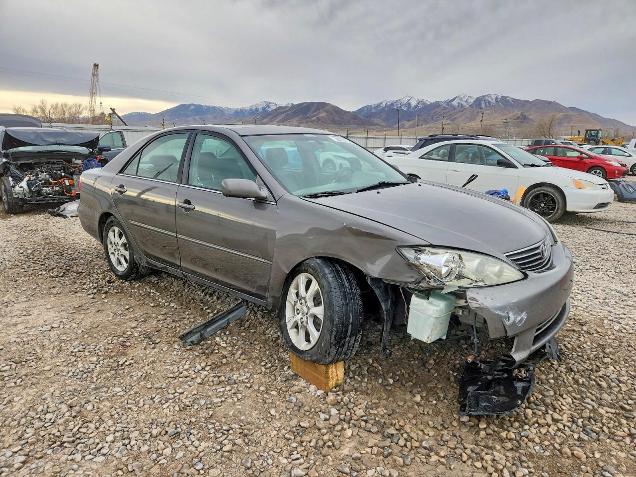 2005 TOYOTA CAMRY LE photo 4