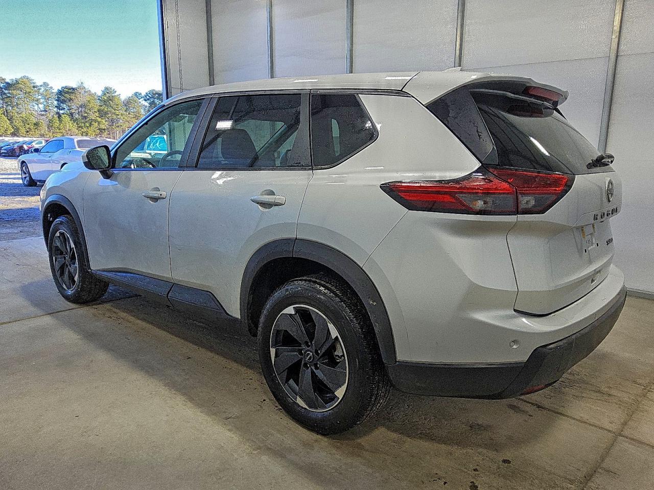 2024 NISSAN ROGUE SV photo 2