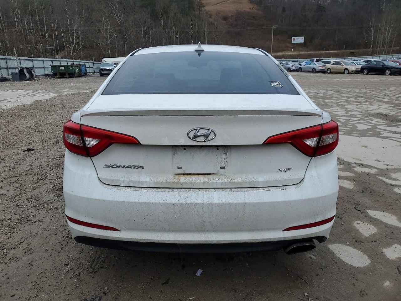 2017 HYUNDAI SONATA SE photo 11
