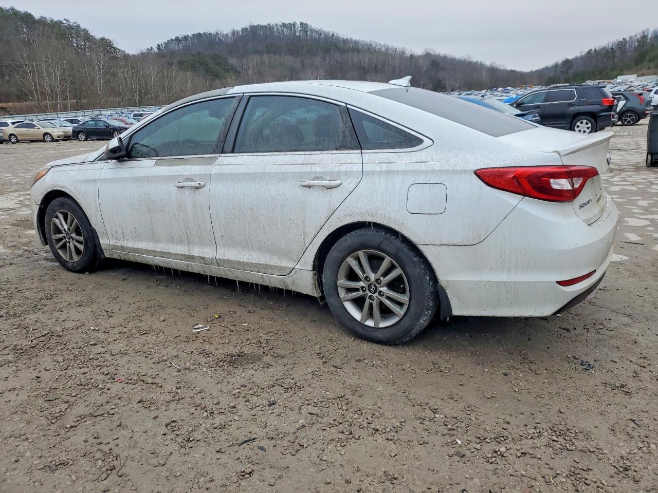 2017 HYUNDAI SONATA SE photo 3