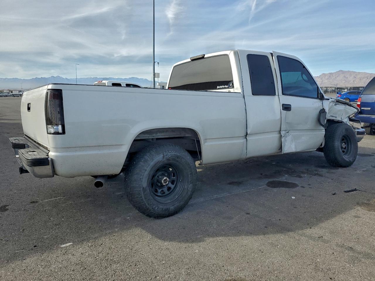 1998 CHEVROLET GMT-400 C1500 photo 3