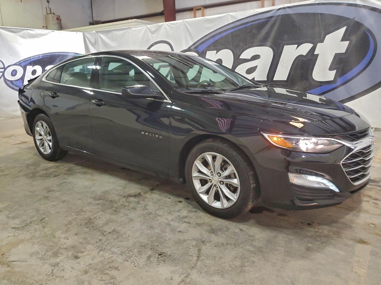 2025 CHEVROLET MALIBU LT photo 4