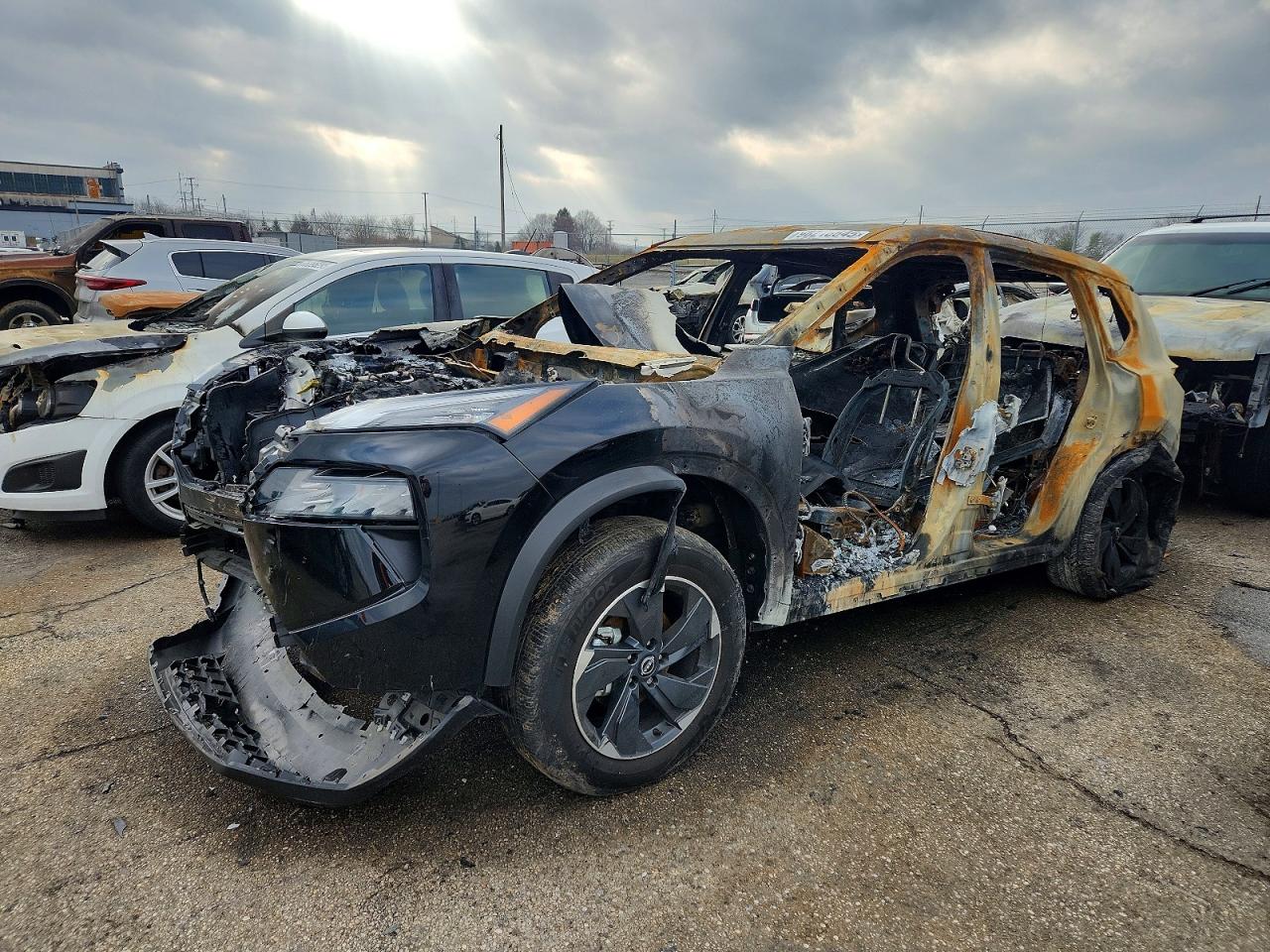 2025 NISSAN ROGUE