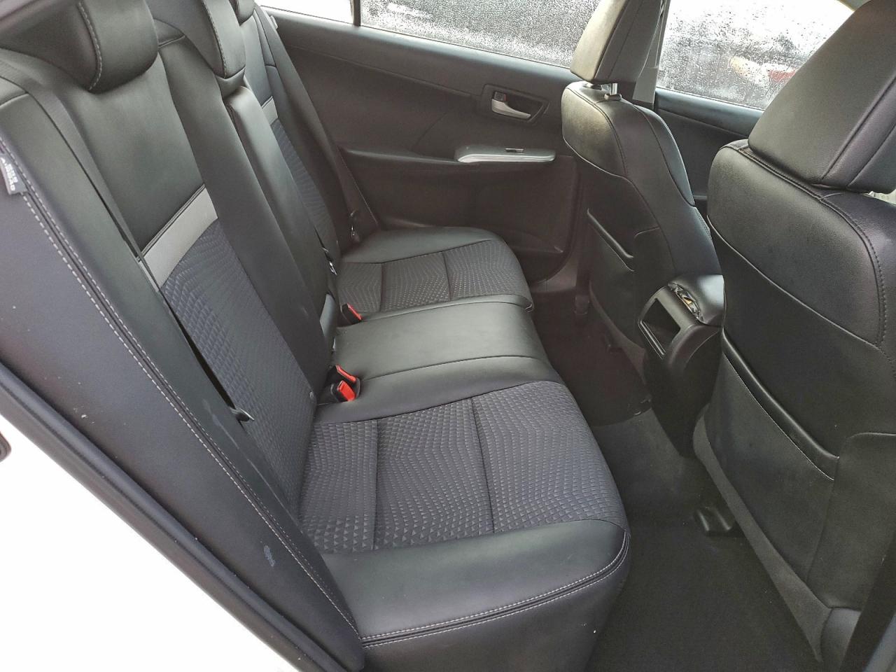 2013 TOYOTA CAMRY L photo 10