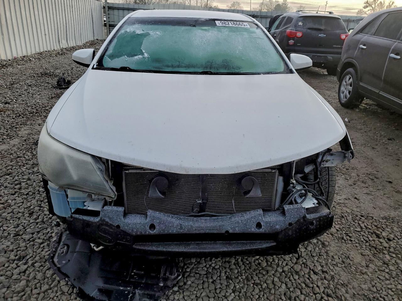 2013 TOYOTA CAMRY L photo 5
