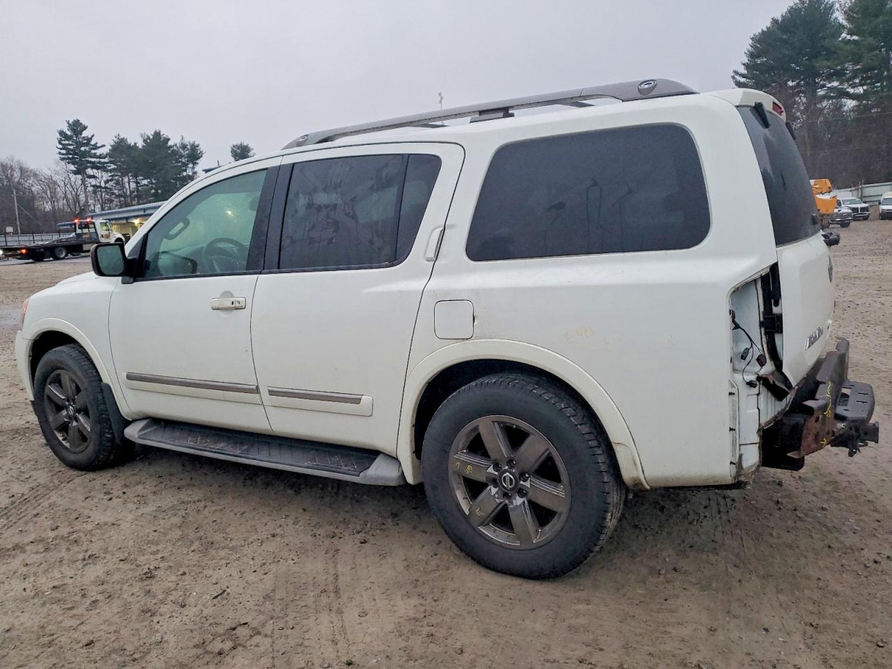 2014 NISSAN ARMADA SV photo 3