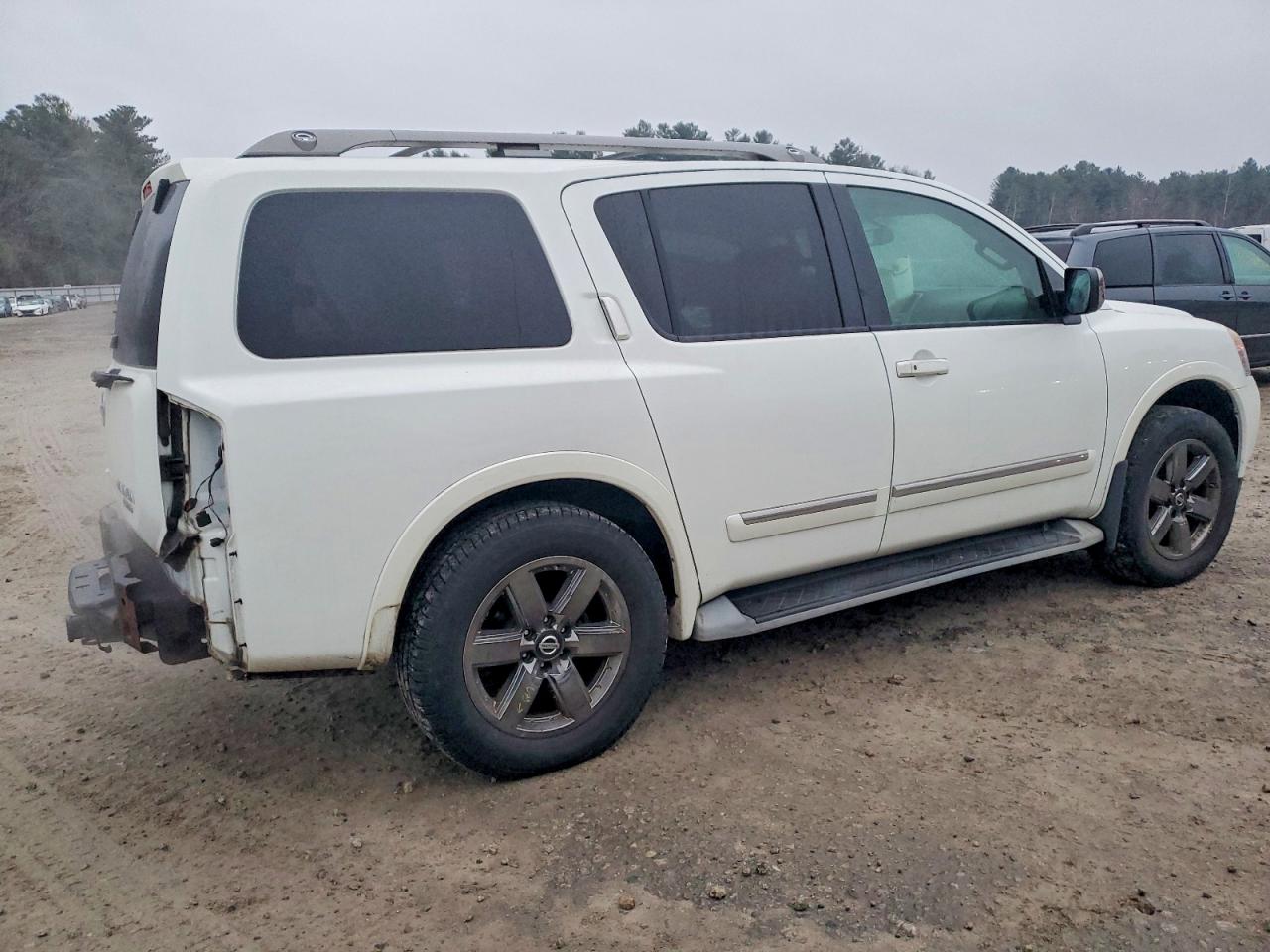 2014 NISSAN ARMADA SV photo 5