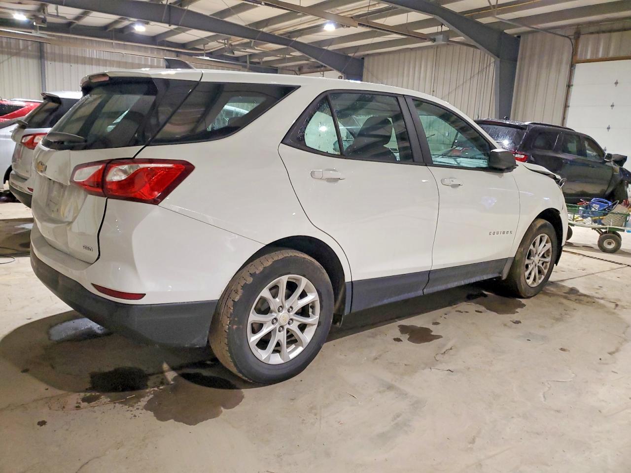 2020 CHEVROLET EQUINOX LS photo 5