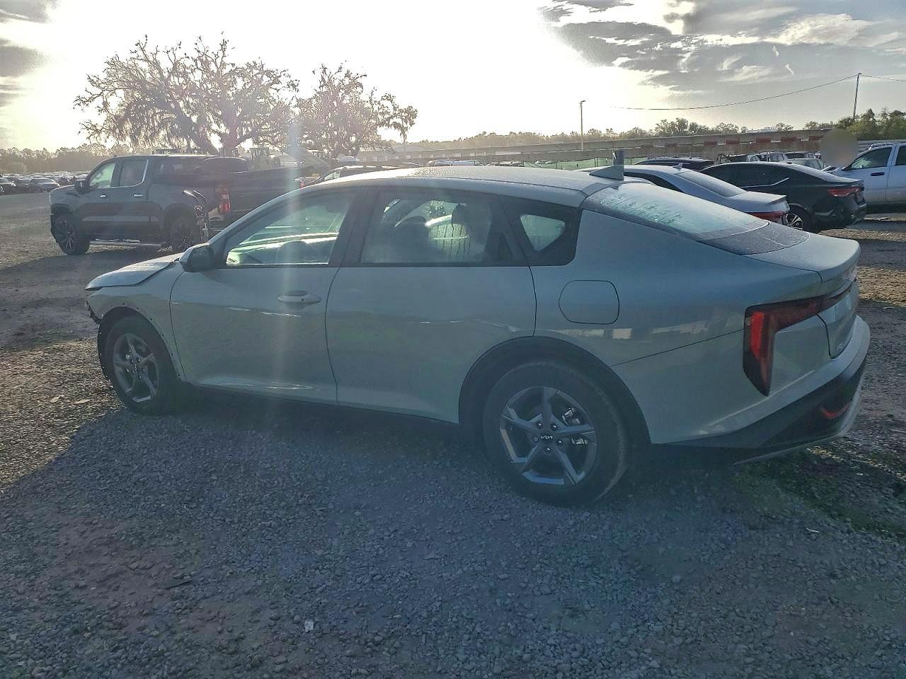 2025 KIA K4 LX photo 3