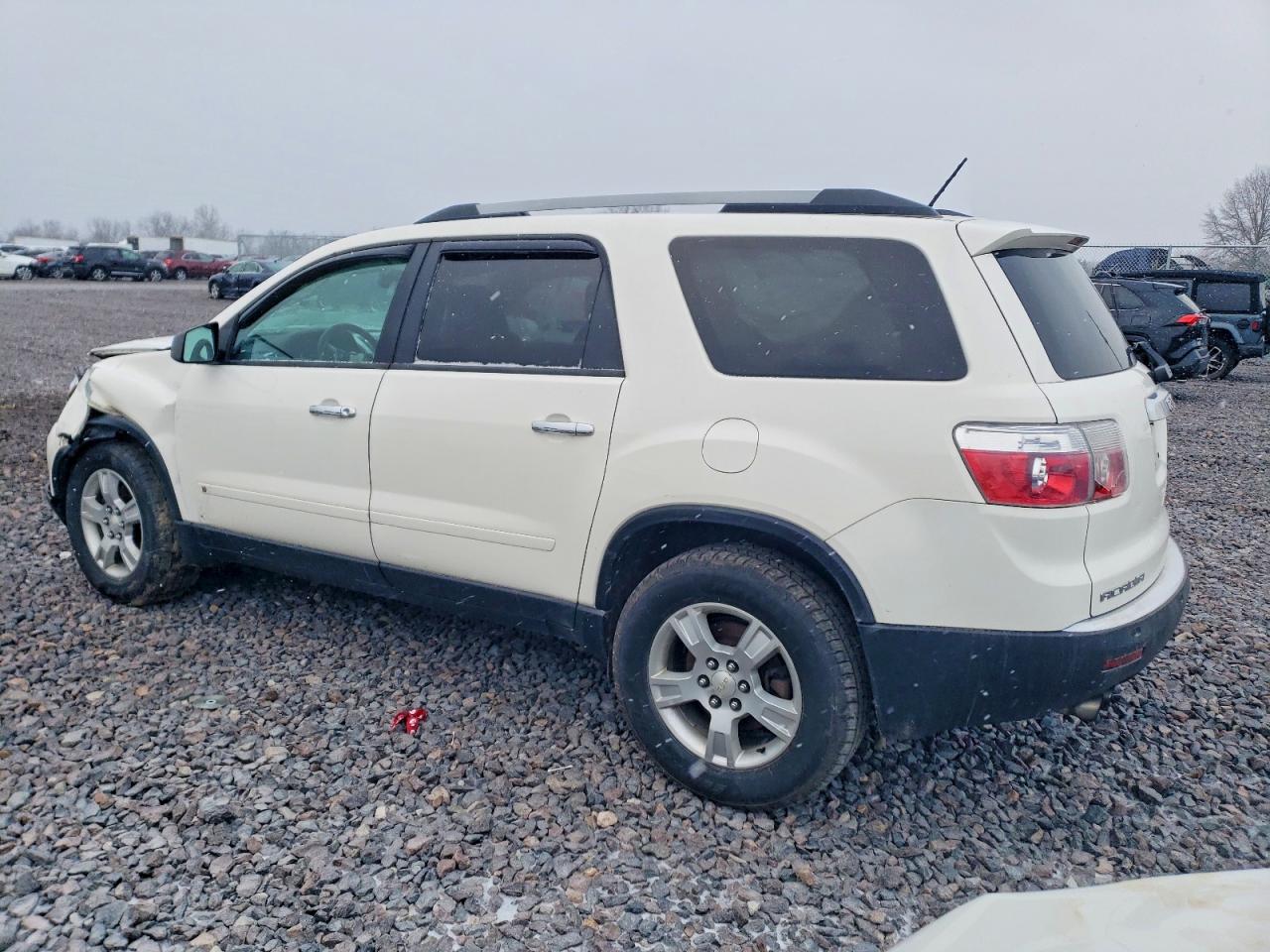 2010 GMC ACADIA SLE photo 2