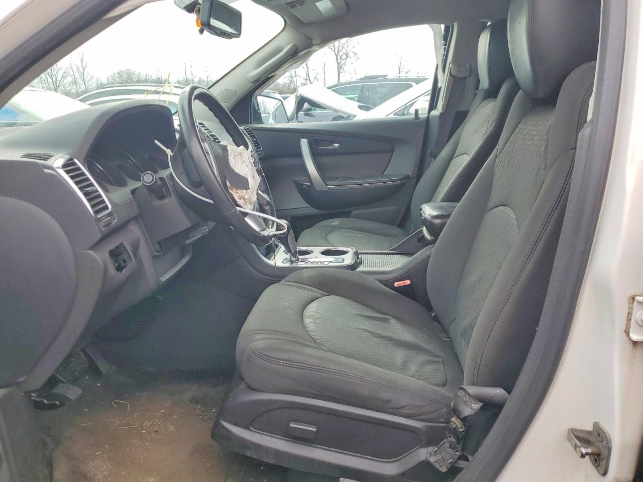 2010 GMC ACADIA SLE photo 7