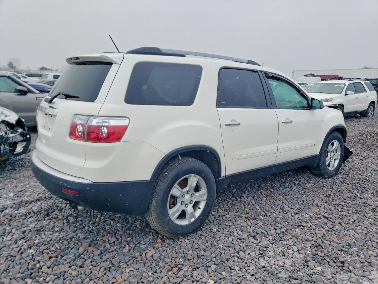 2010 GMC ACADIA SLE photo 3