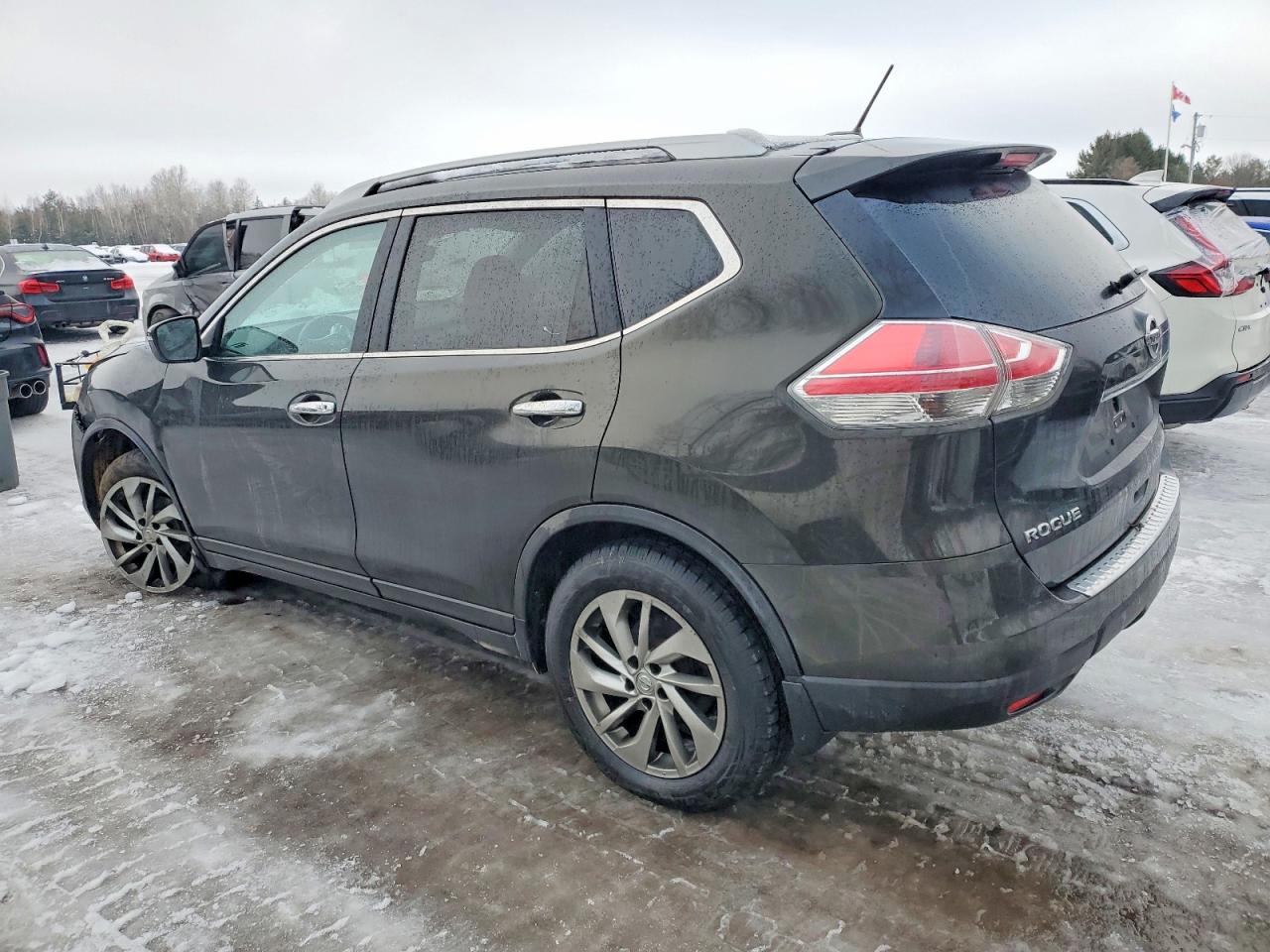 2014 NISSAN ROGUE S photo 3