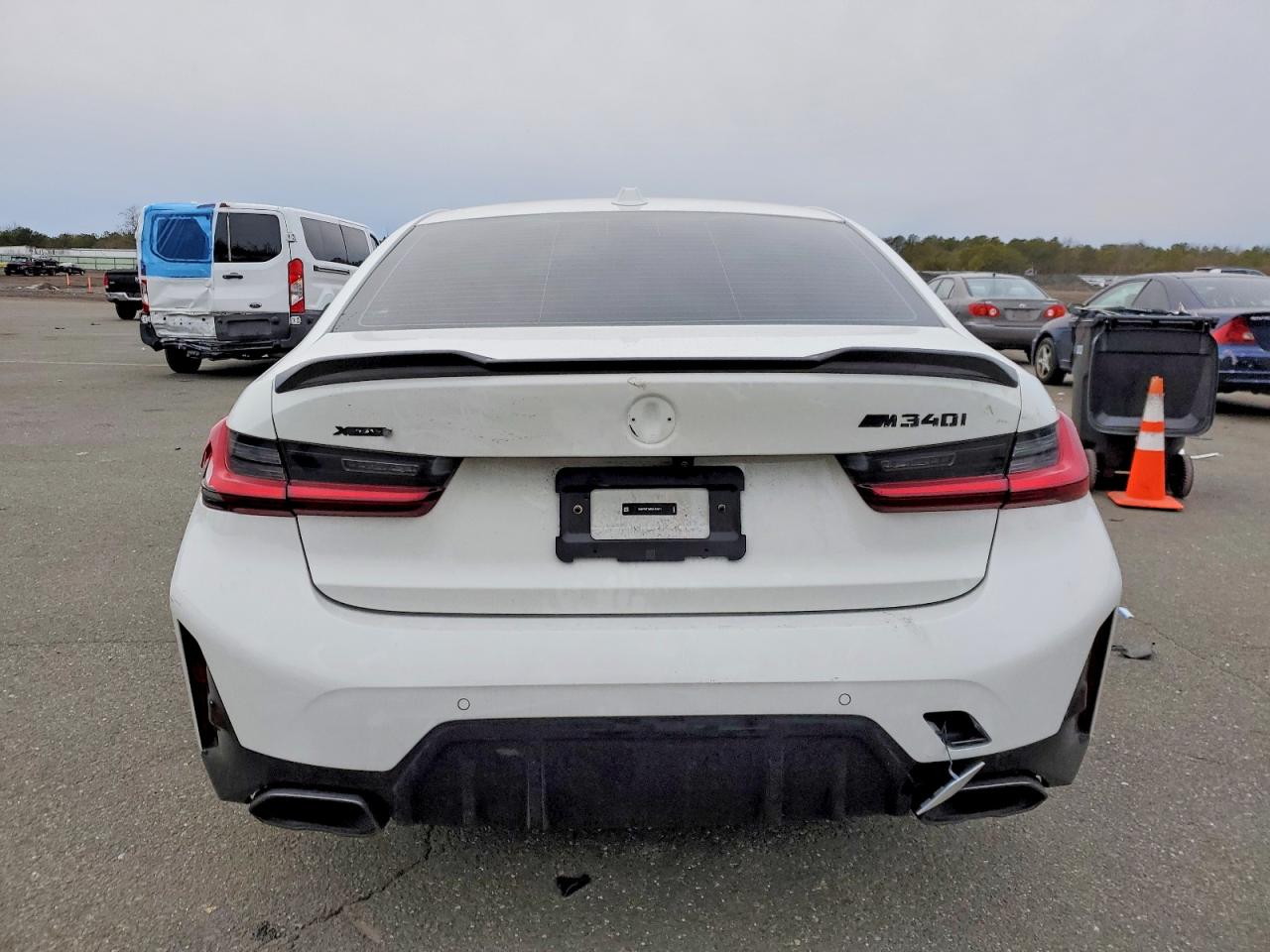 2025 BMW M340XI photo 6