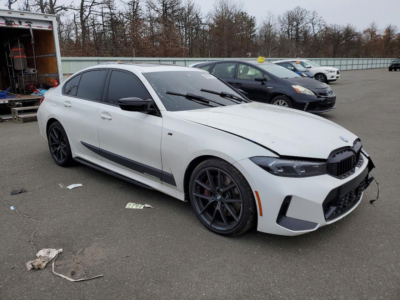 2025 BMW M340XI photo 4