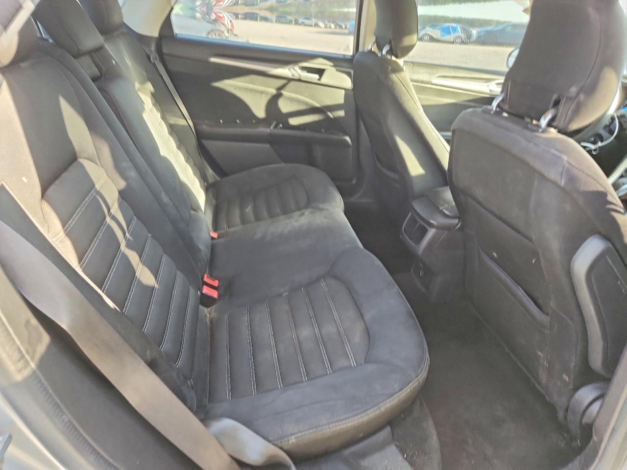 2014 FORD FUSION SE photo 10