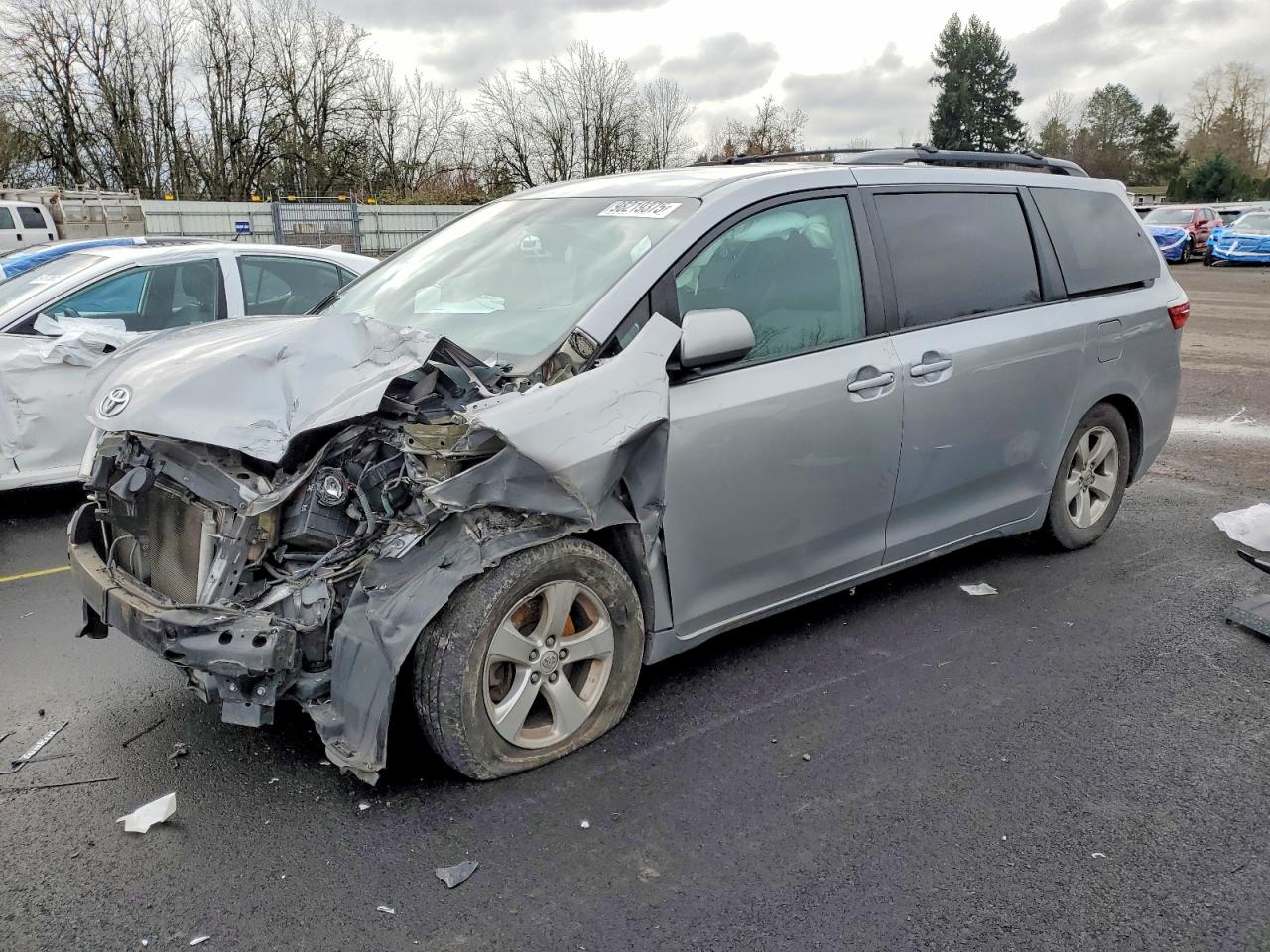 2015 TOYOTA SIENNA