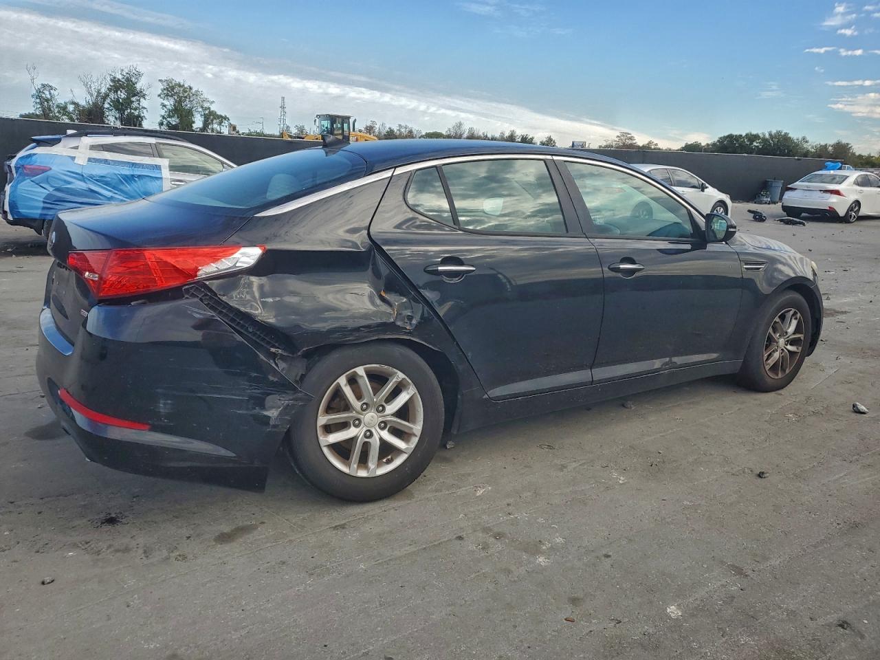 2013 KIA OPTIMA LX photo 3
