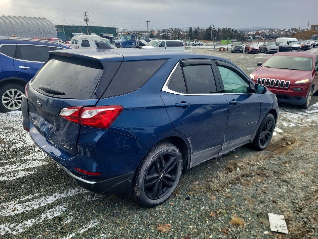 2020 CHEVROLET EQUINOX LT photo 3