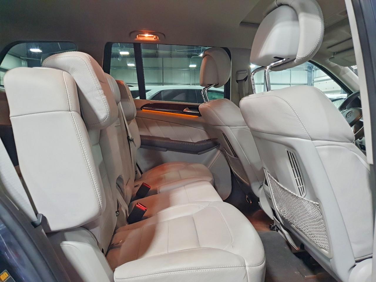 2015 MERCEDES-BENZ GL 450 4MATIC photo 11