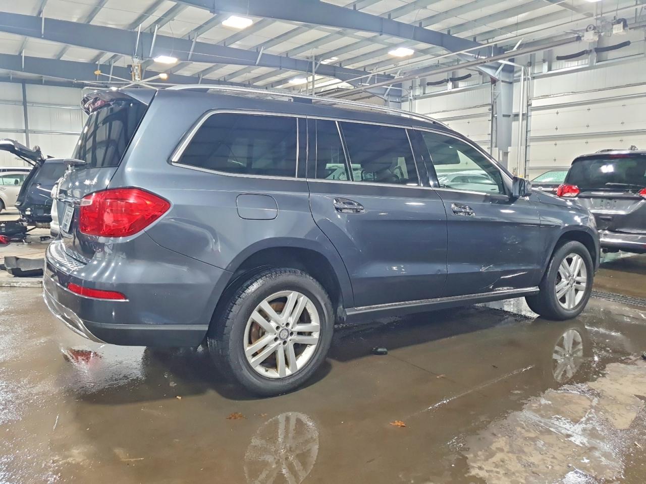 2015 MERCEDES-BENZ GL 450 4MATIC photo 3
