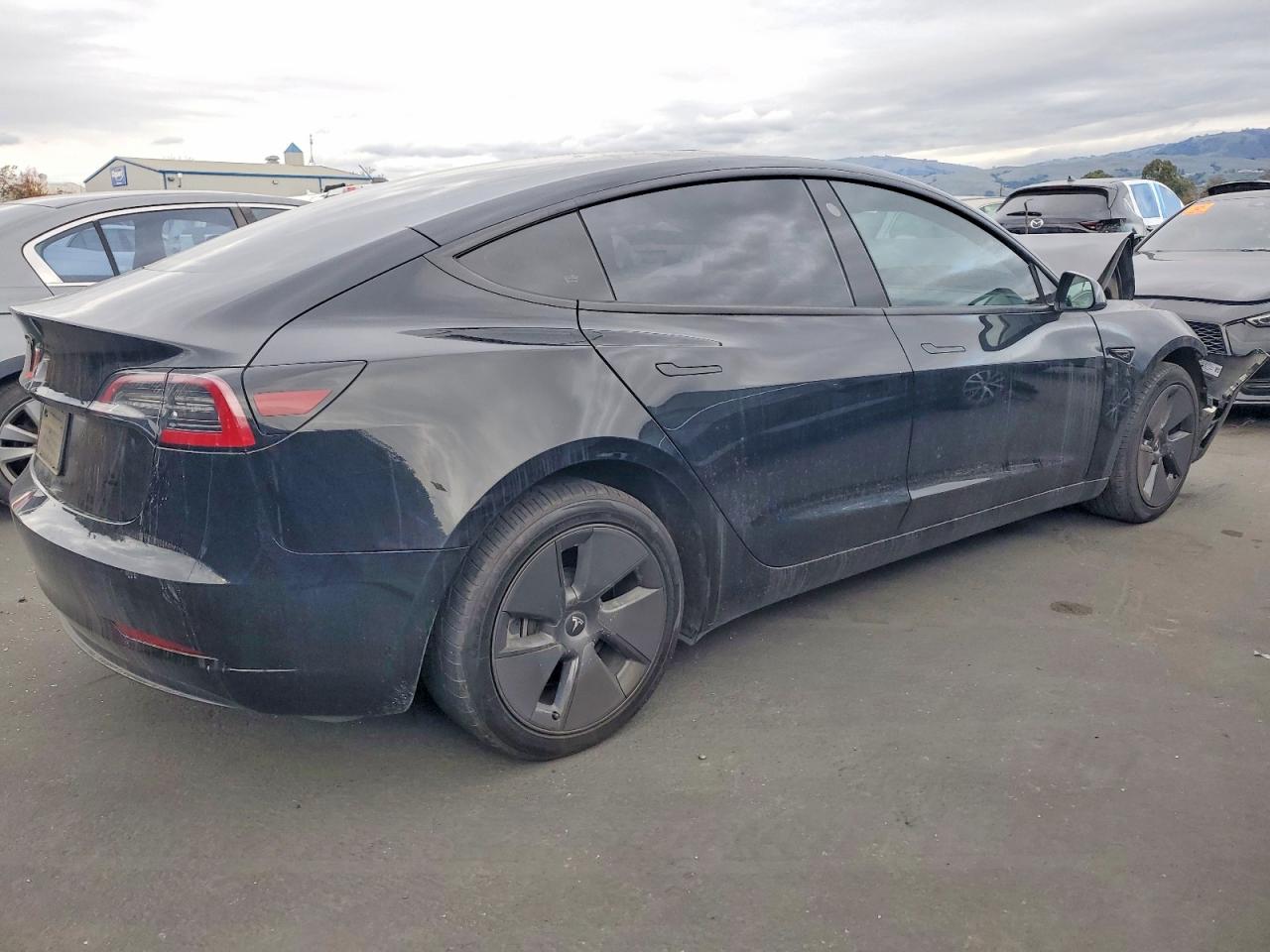 2023 TESLA MODEL 3 photo 3